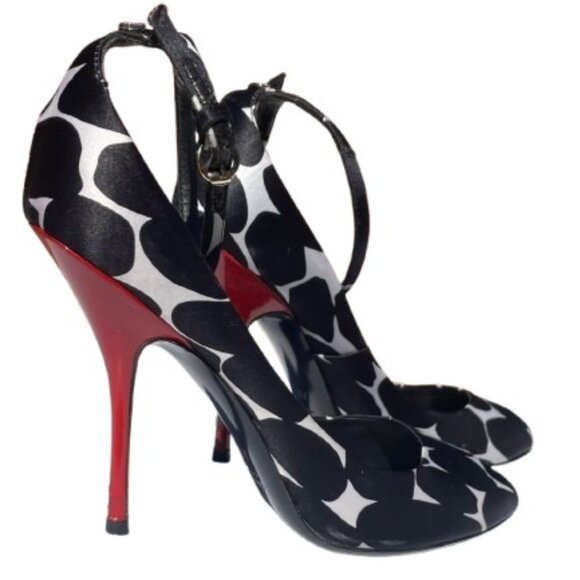 Gucci Heels - Picture 1 of 4